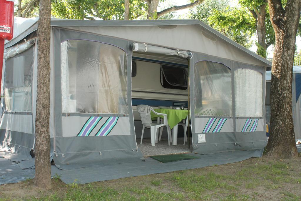 Camping Parco Capraro Лидо ди Йезоло Стая снимка